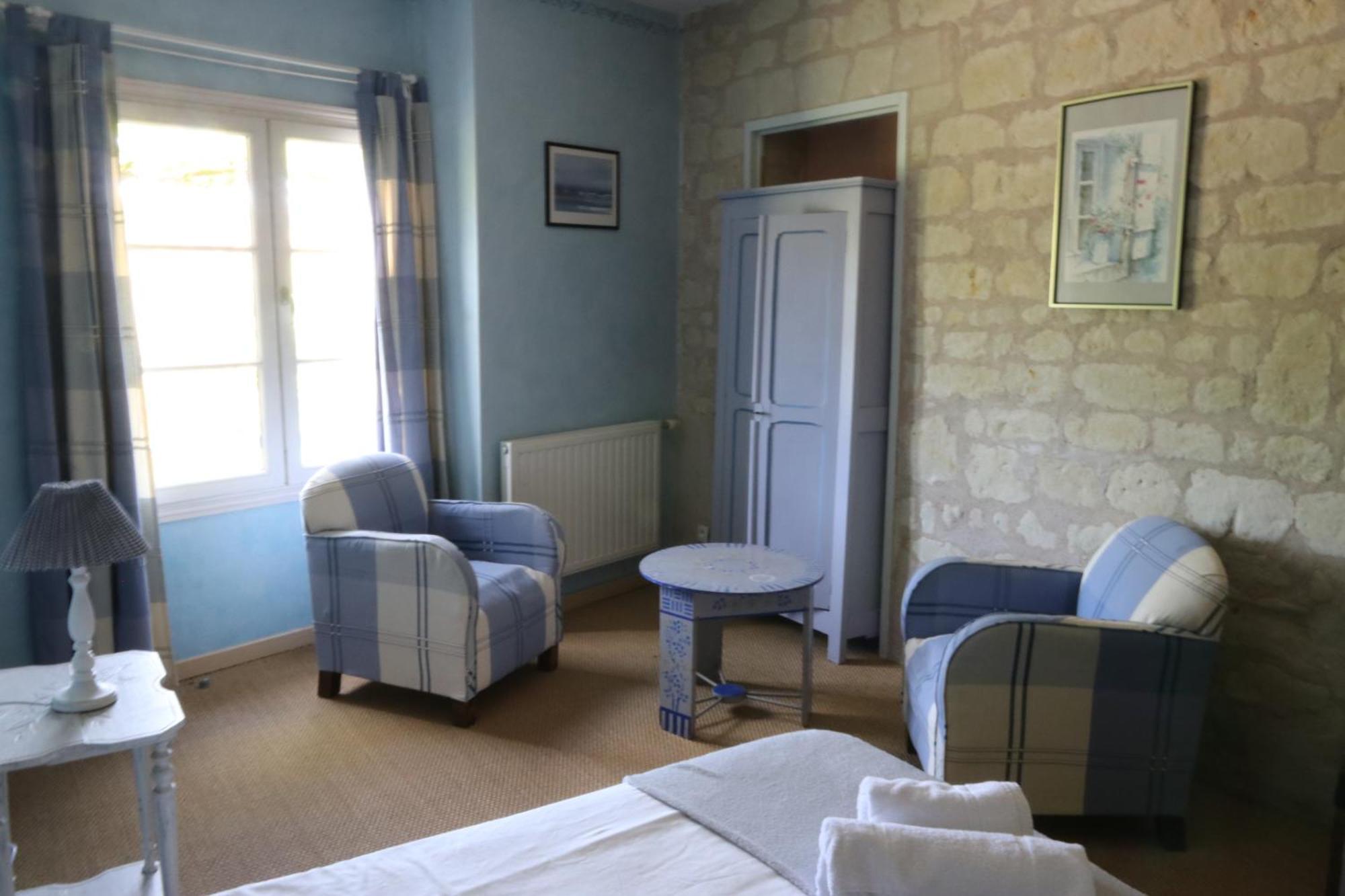 Chambres D'Hotes Du Noisillet Cinais Eksteriør bilde